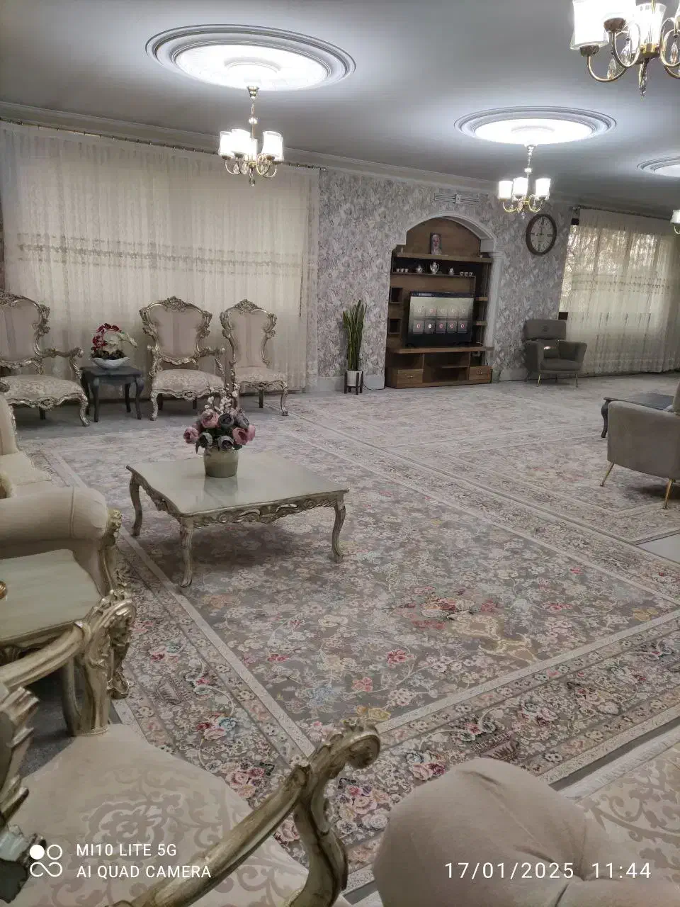 196متر ،حرم مطهر