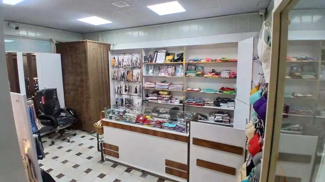 مغازه پاساژ گلدیس آبرسان
