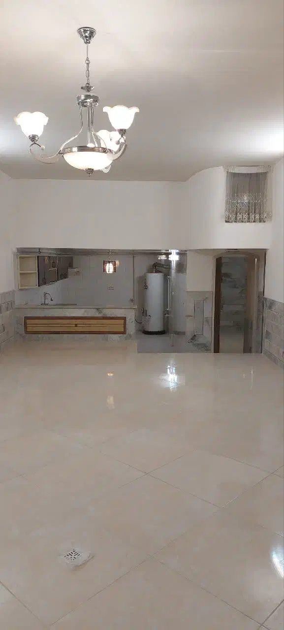زیرزمینی دوبلکسی گلخونه ای