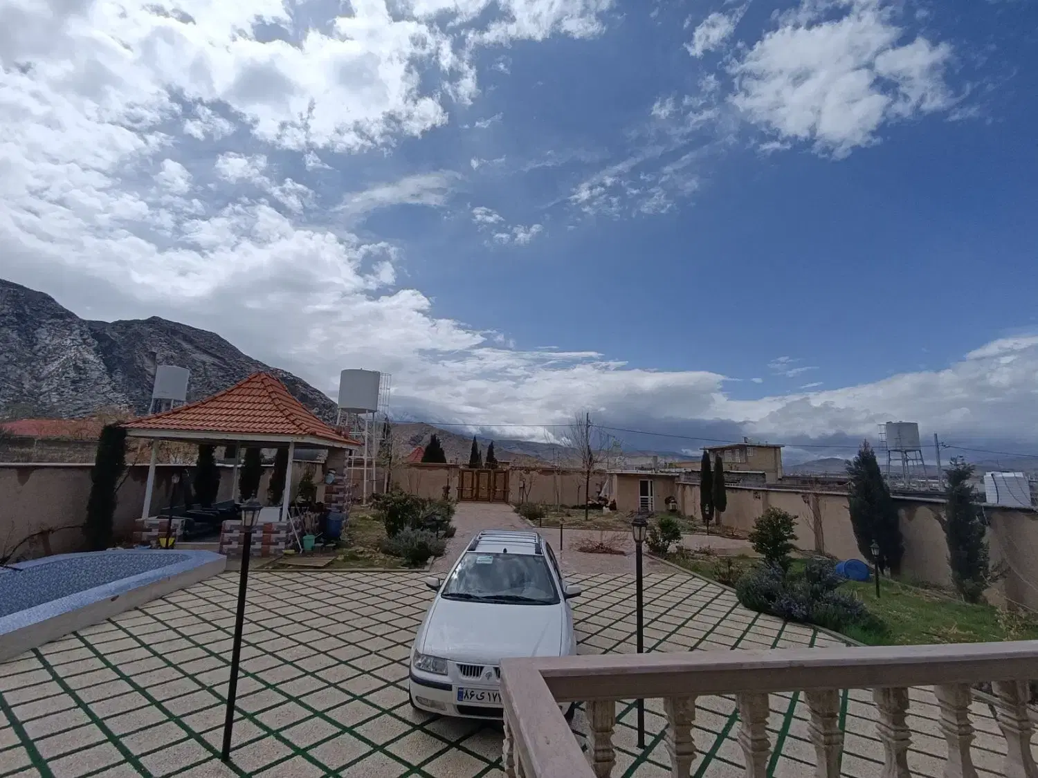 باغ شهری زرقان بمو سند تک برگ