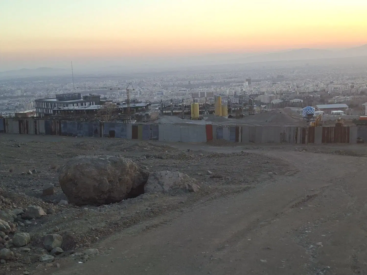 معاوضه زمین در کرج با آپارتمان در غرب تهران