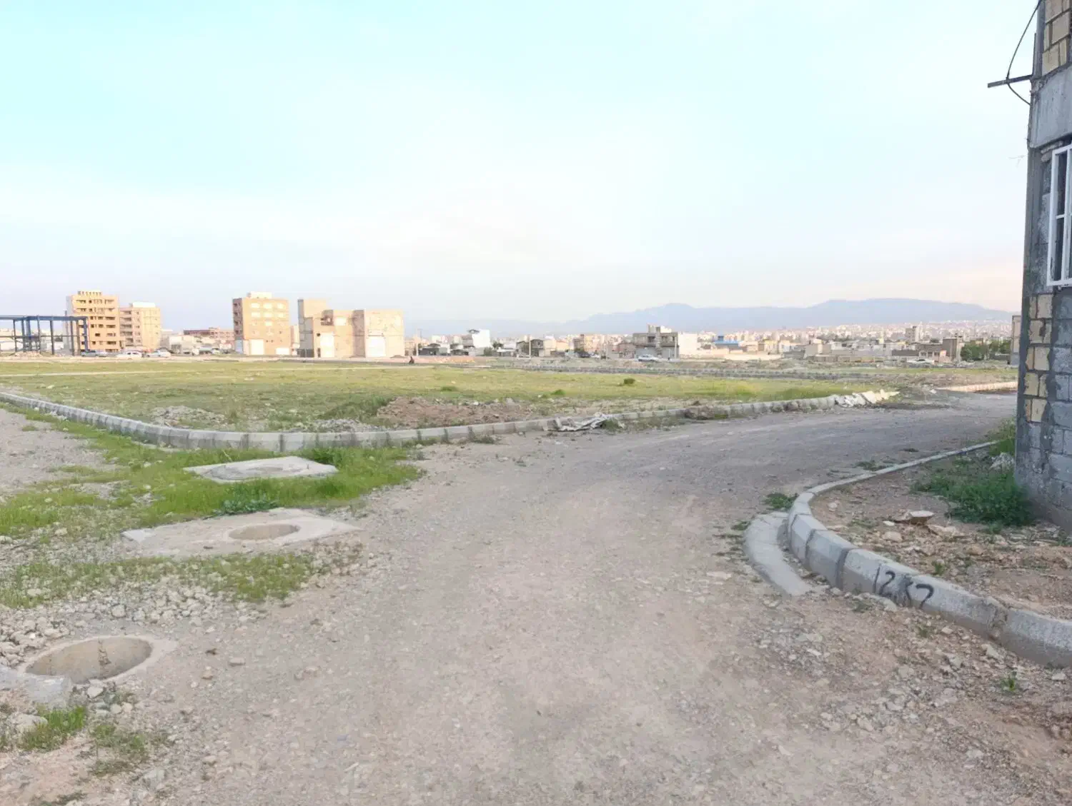 زمین شهرک امید