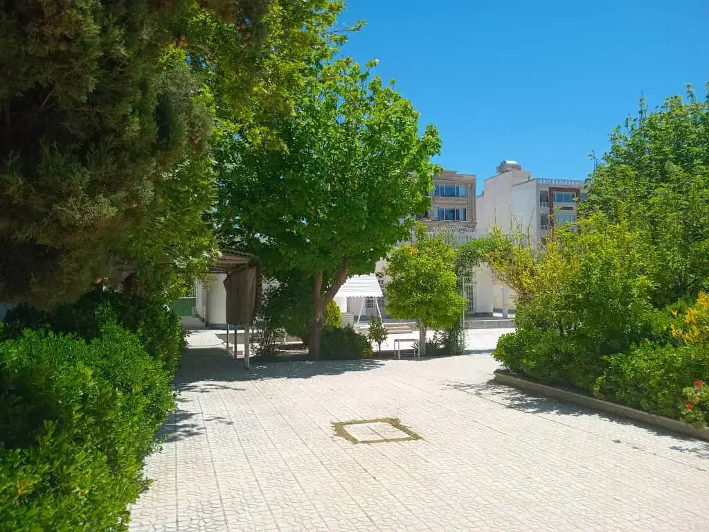 ویلایی۱۸۸۰متر*تهاتر کامل عرض۳۵*معالی آباد(خلبانان)