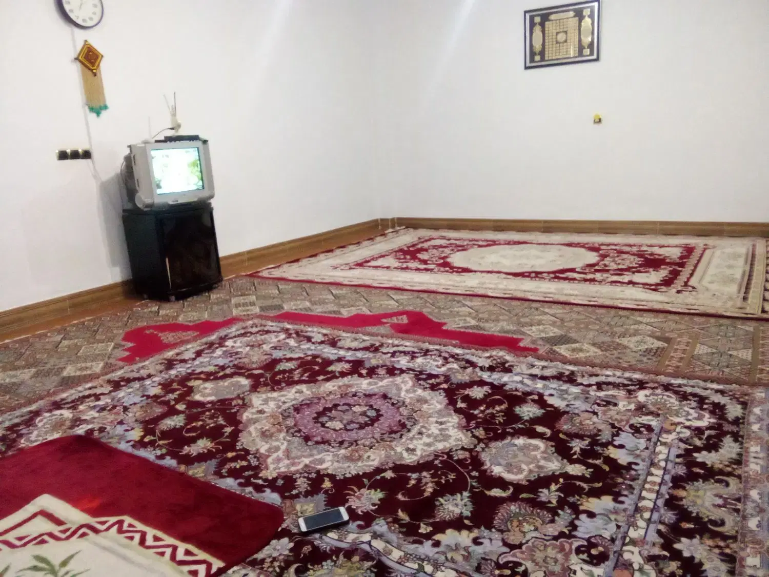 خانه دو طبقه پاپی خالدار