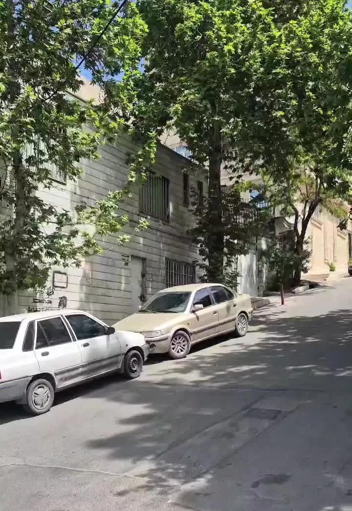 ۳۰۴ متر تجاری و مسکونی بر بلوار ۴۵ متری خلج اباد