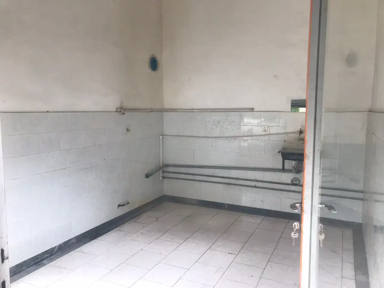 مغازه 12متری خیابان مطهری