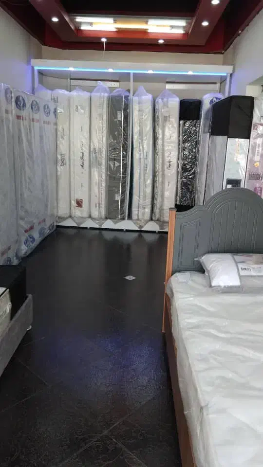 سه راه حافظیه ۱۸ متر تجاری