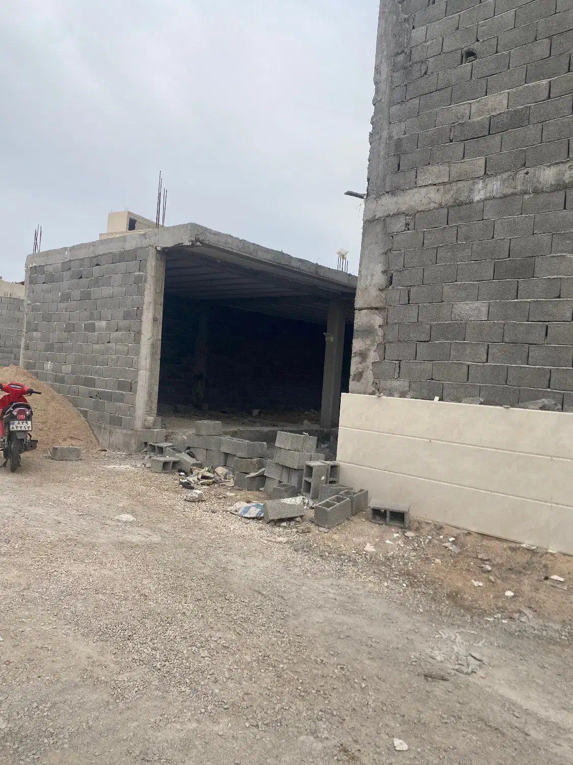 فروش ویلایی نیمه کاره ۱۰۰ متری سبزاباد خ مهر‌‌ ۵۴