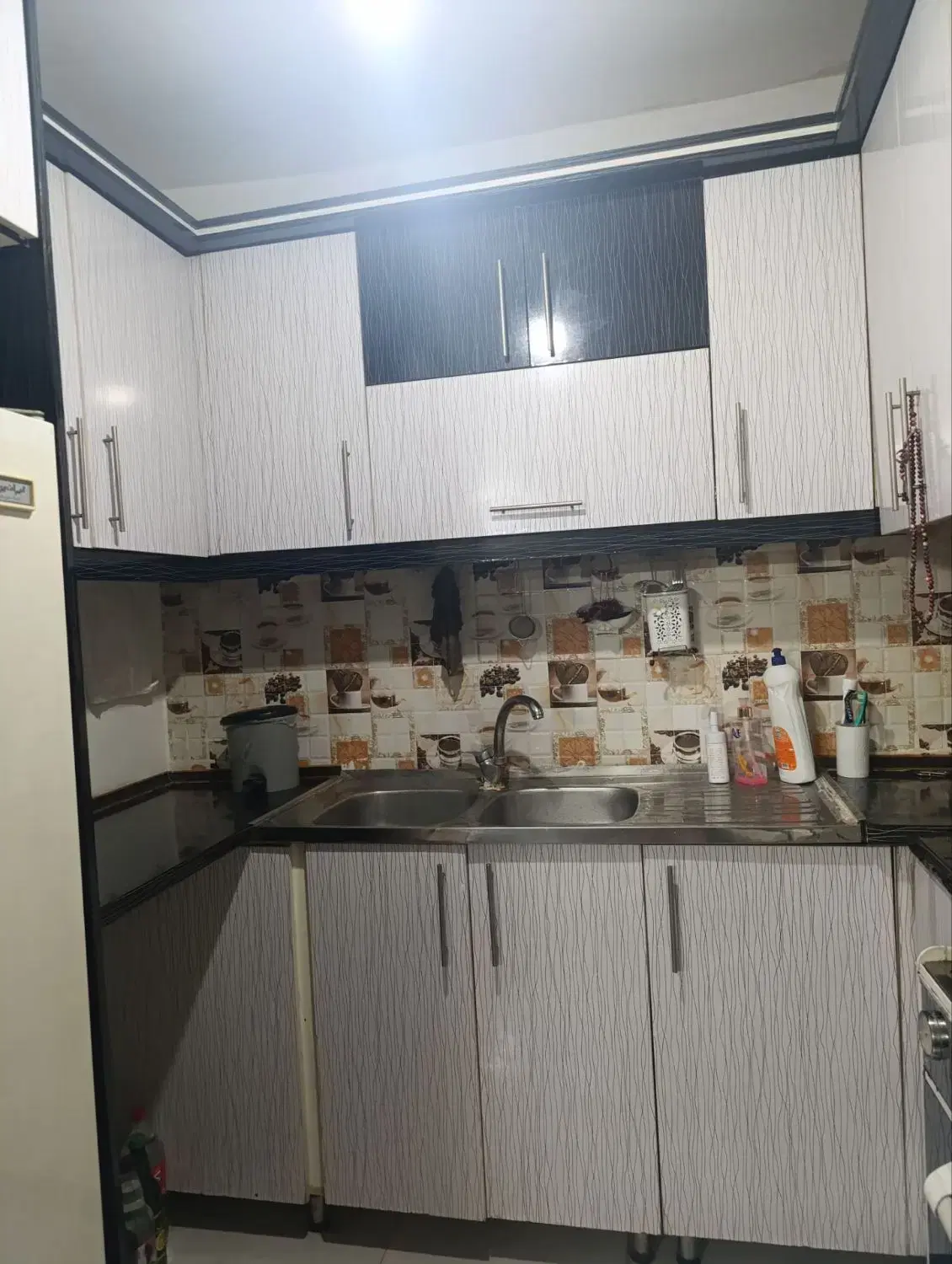 فروش یک واحد اپارتمان۵۰ در کشاورز ۳