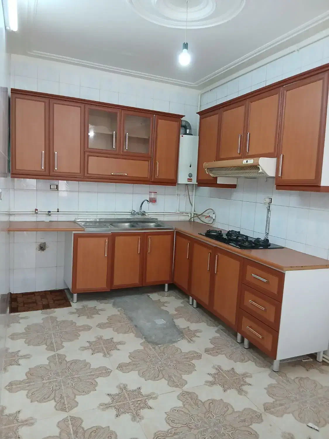 خانه دو طبقه تمیز و خوش‌نقشه برای فروش