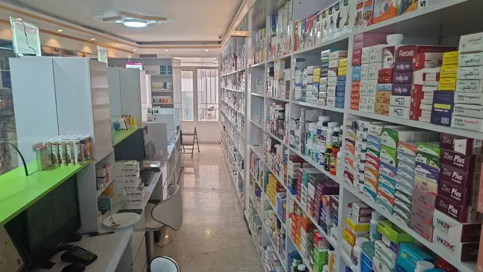 ۶۰ متر داخل کلینیک جهت داروخانه