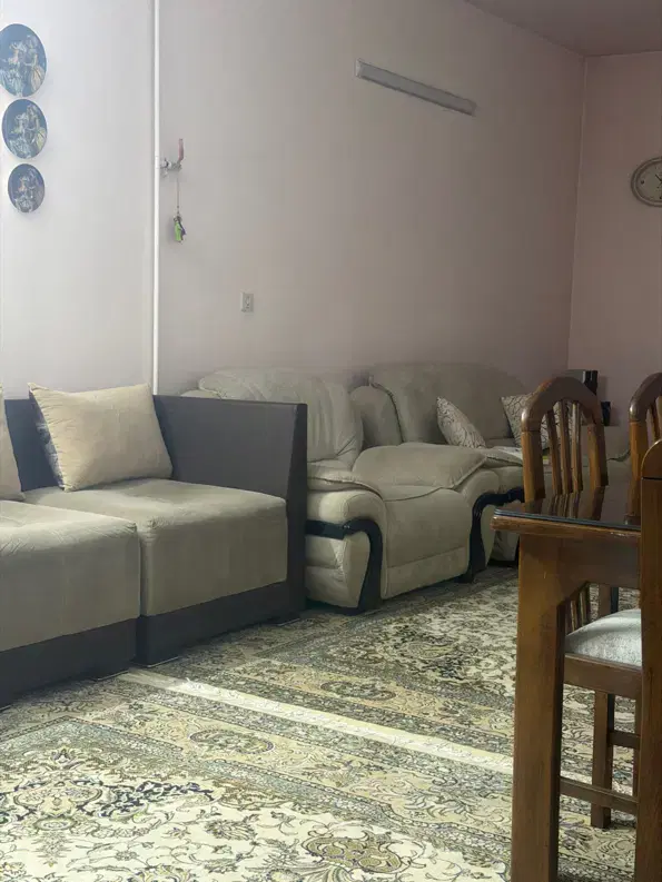 منزل مستقل ۲۰۰ متر ۲ طبقه درحال سکونت