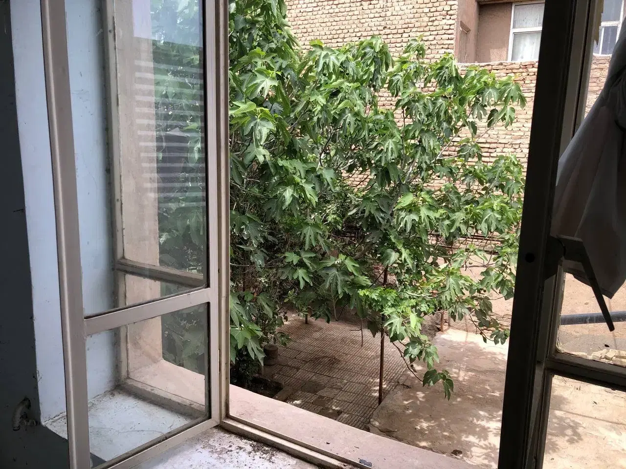 فروش یا معاوضه منزل ویلایی ۱۷۵ متری