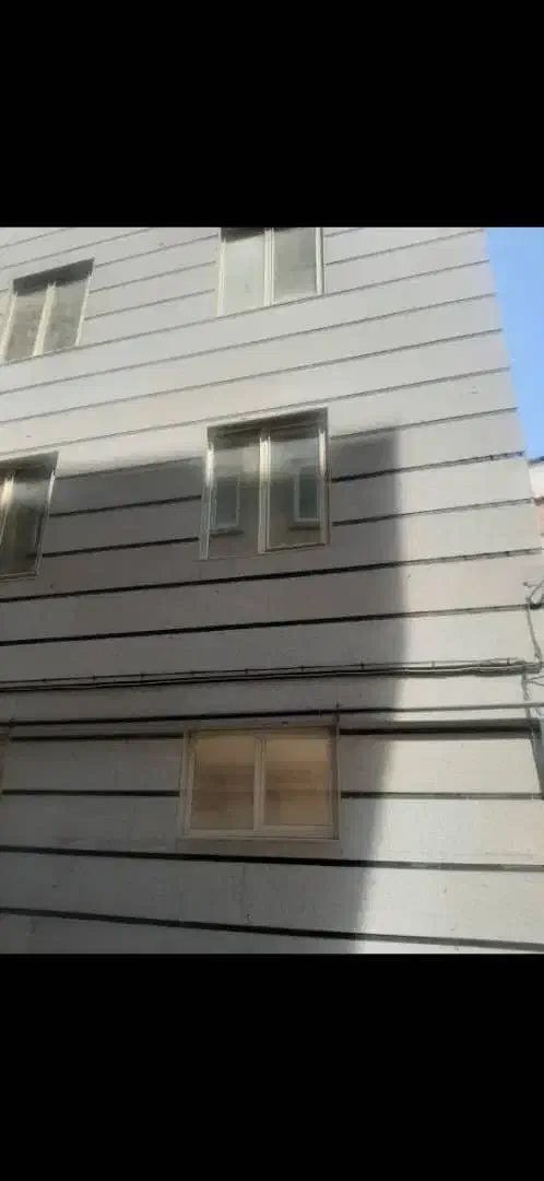 ۴۳ متری با پارکینگ اسانسور تخلیه هلال احمر نواب