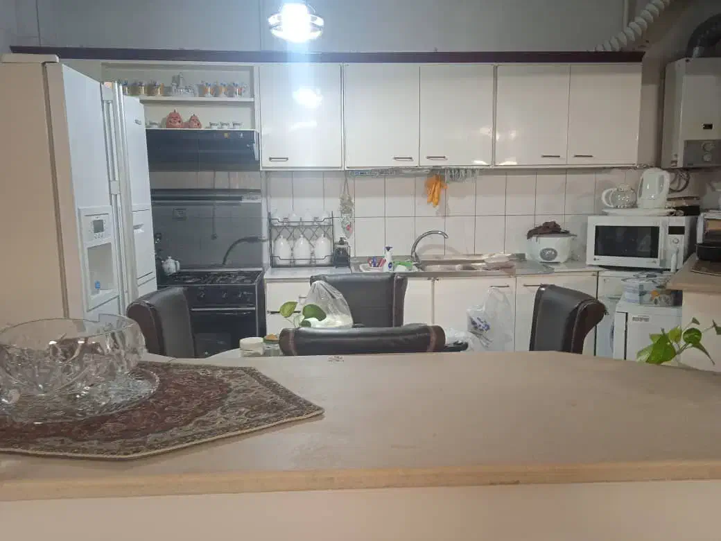 آپارتمان ۱۰۳ متری طبقه دوم شمالی نورگیر