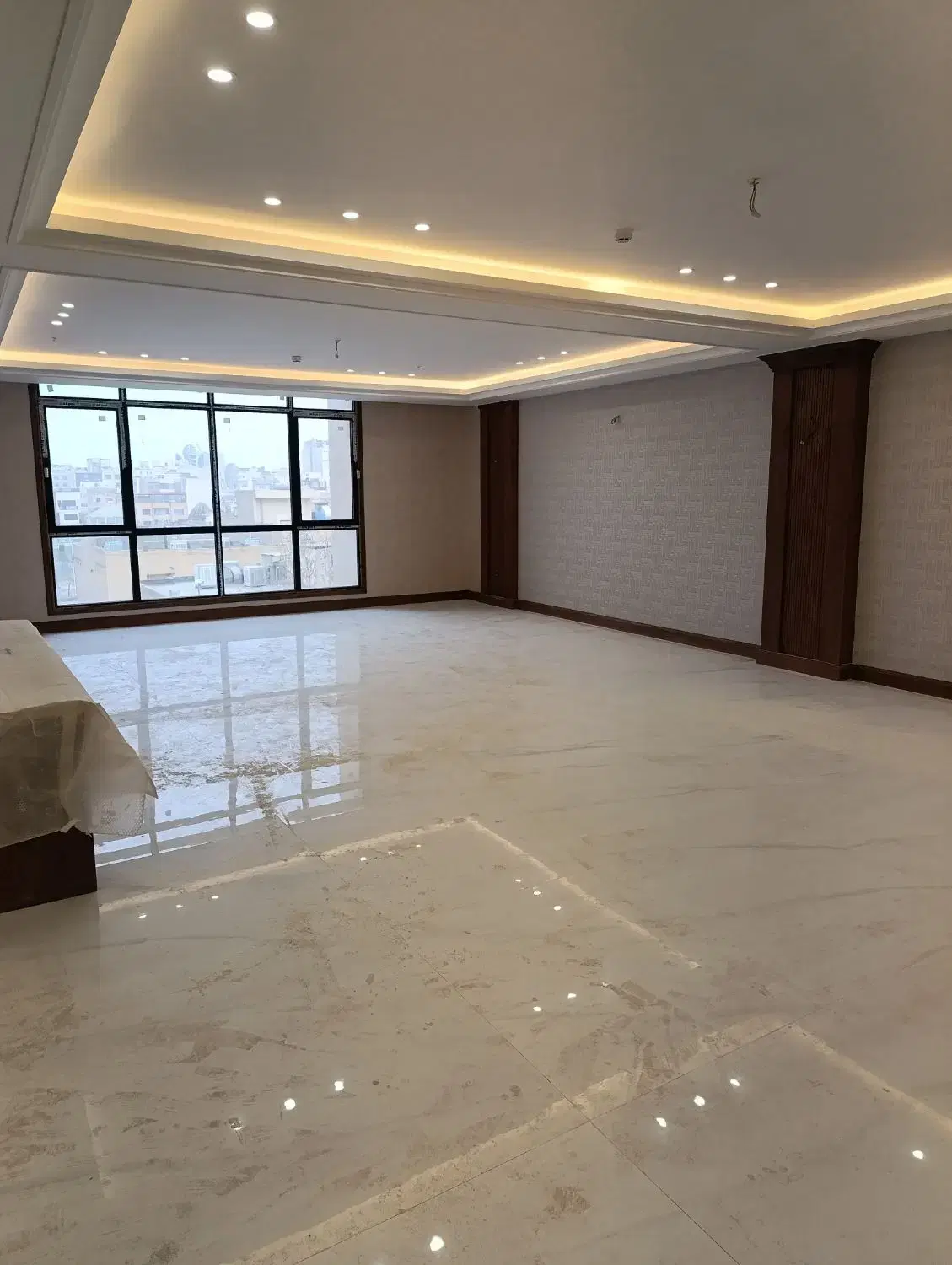 آموزگار 210 متری بسیار شیک و خوش نقشه