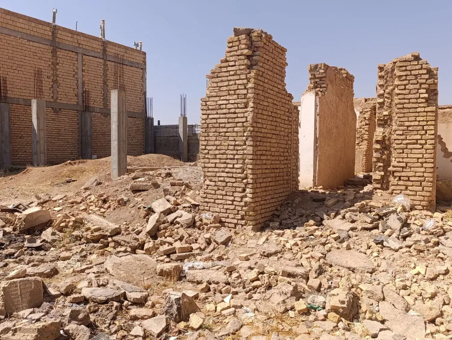 خانه کلنگی نقنه معاوضه با خودرو