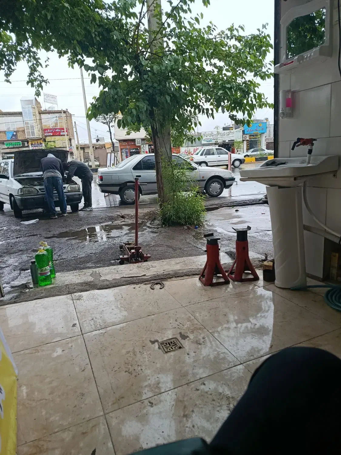 مغازه بر بلوار اصلی  ابوذر غفاری