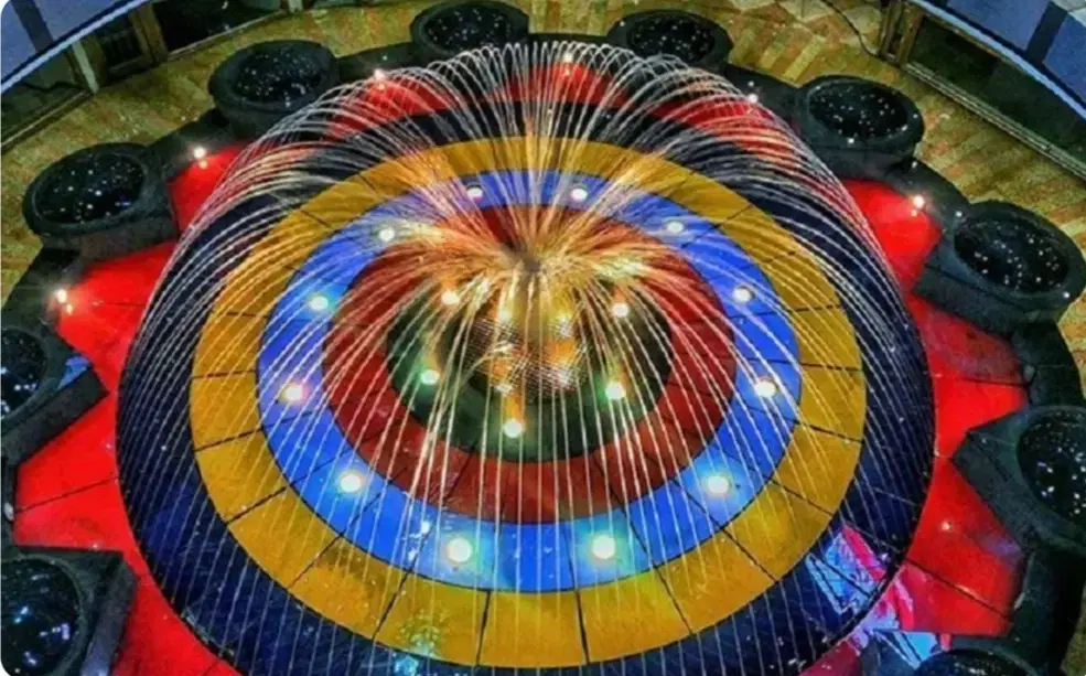 مغازه فروشی ۱۴ متر دور وید اصلی پاساژ دنیای نور
