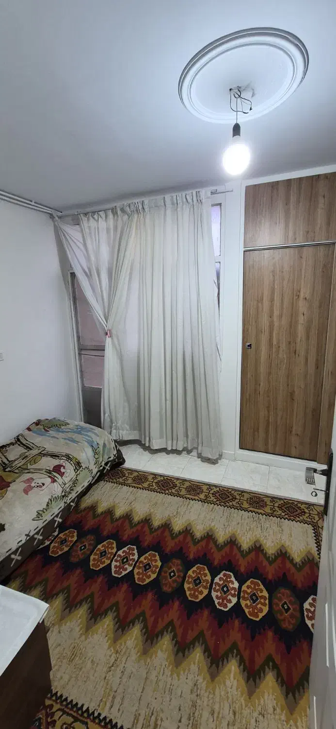 ۵۳ متر ط سوم سندی با انباری_فروشنده واقعی