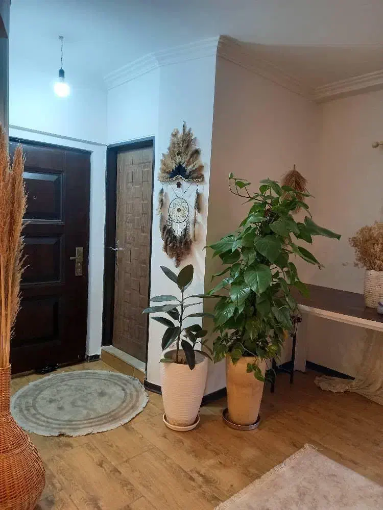 رهن واحد ۱۰۰ متری جنب مرکز خرید آرامش