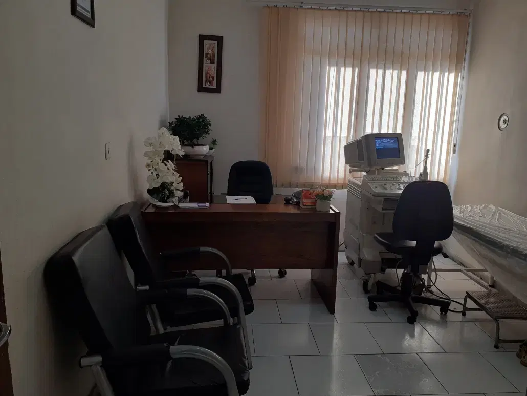 اجاره تخت و اتاق در مطب پزشک