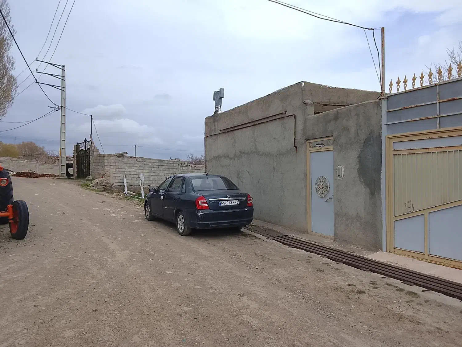 حیاط ویلایی خانه