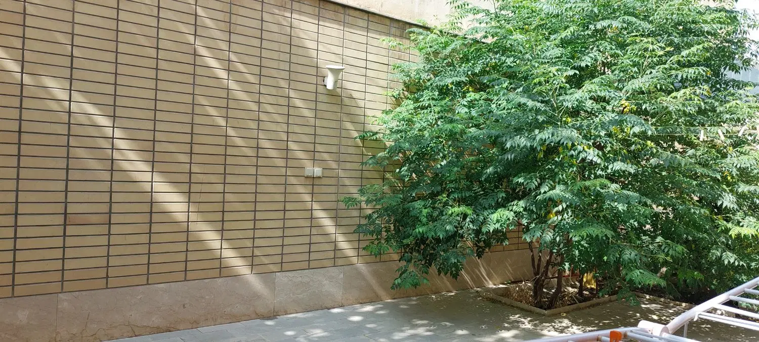 ۷۲ متر دوخواب همکف کاشانی
