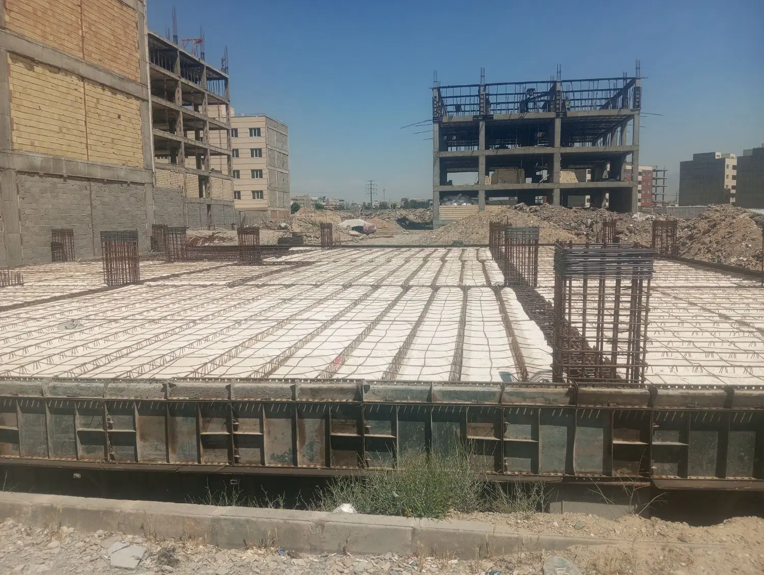 پیش فروش واحد مسکونی در شهرک شاهد