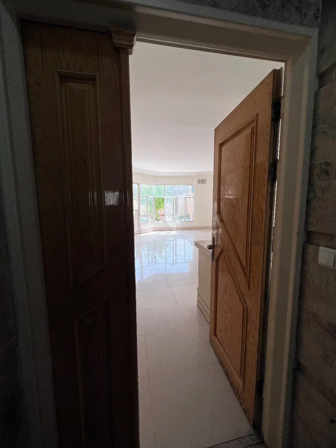 همکف مستقل جهت سالن زیبایی زنانه دانشجو ۲