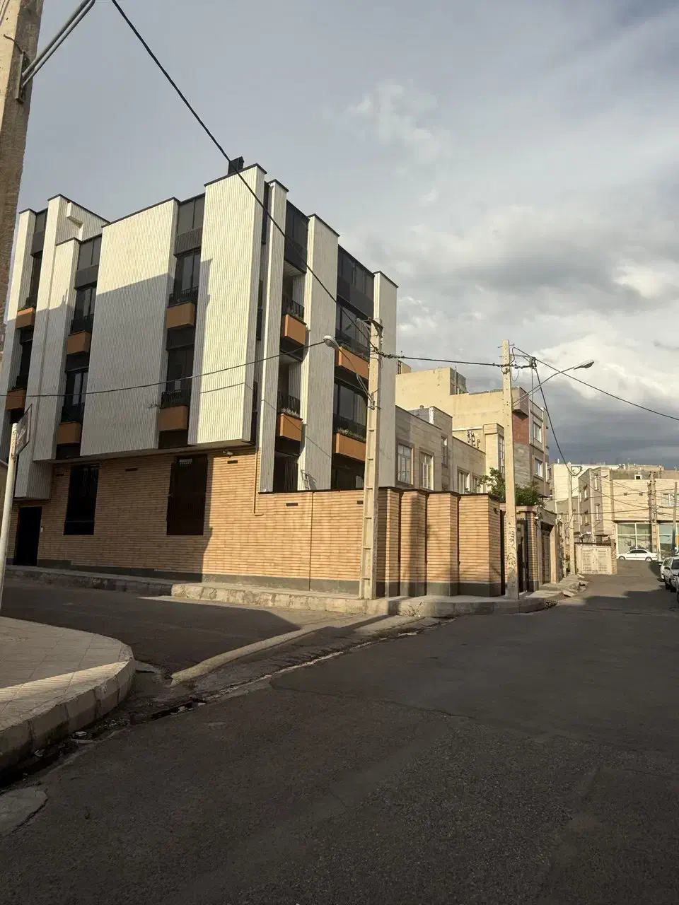 آپارتمان نوساز خشک پونک