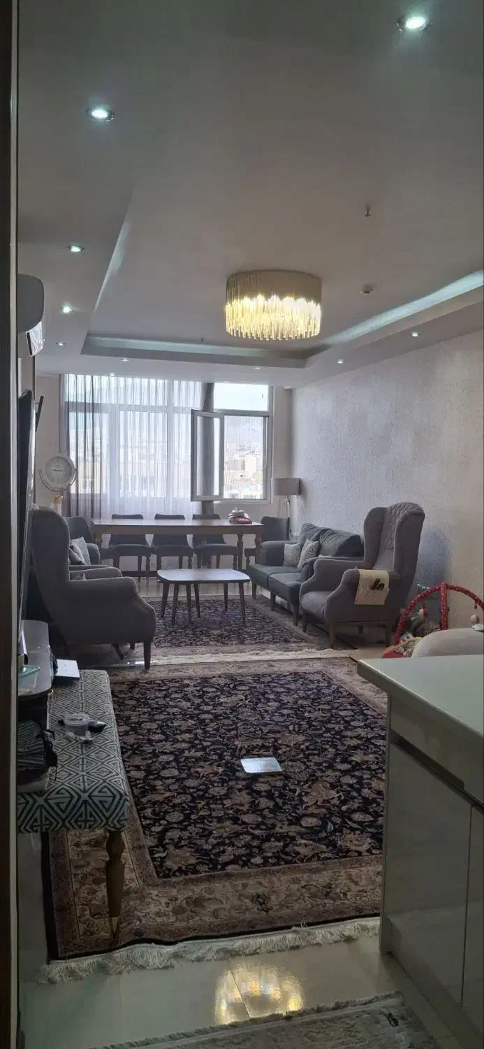 ۹۲.۵ متر کارمندان جنوبی فروش فوری قیمت تا ۳روز