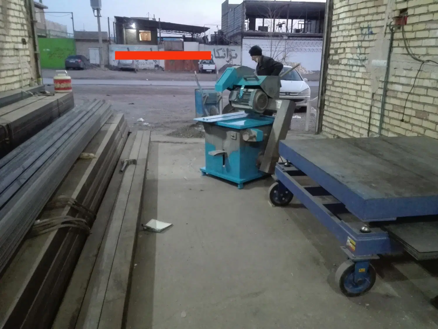 مغازه فروشی،گاراژ 3000 متر با 250 آمپر برق