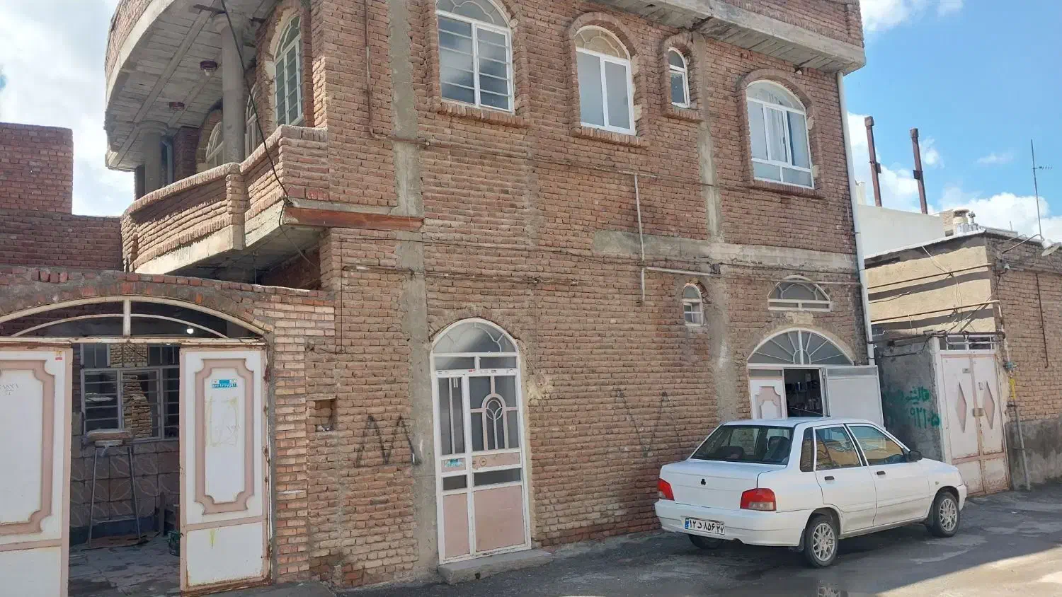 فروش ساختمان ۲ طبقه