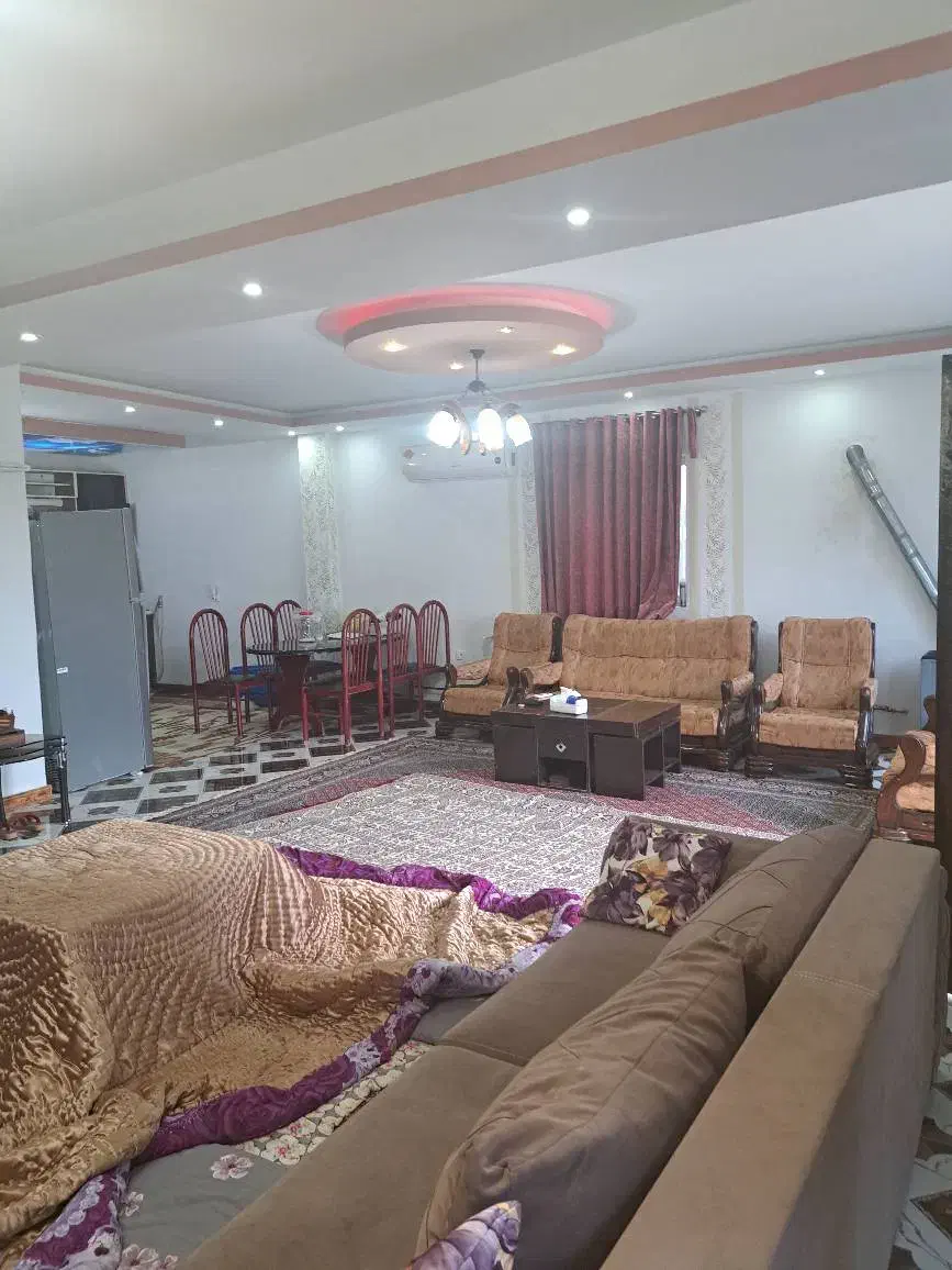 ویلای ۳۰۰ متری استخر دار با سند رسمی تکبرگ