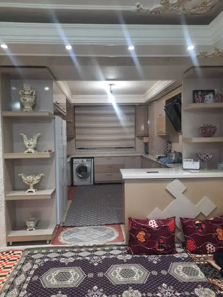خانه دوطبقه ونیم درباسمنج
