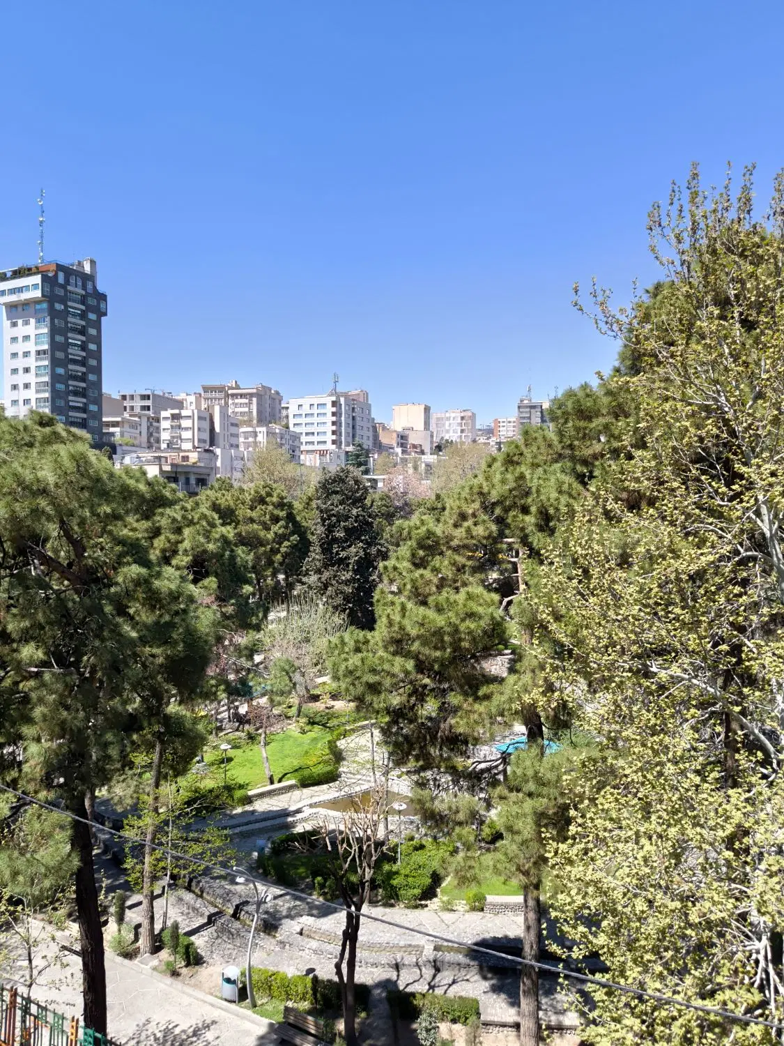 ۴۰۰متر زمین،مستغلات،۶۰۰متربنا،۵واحد،وزرا پارک ساعی