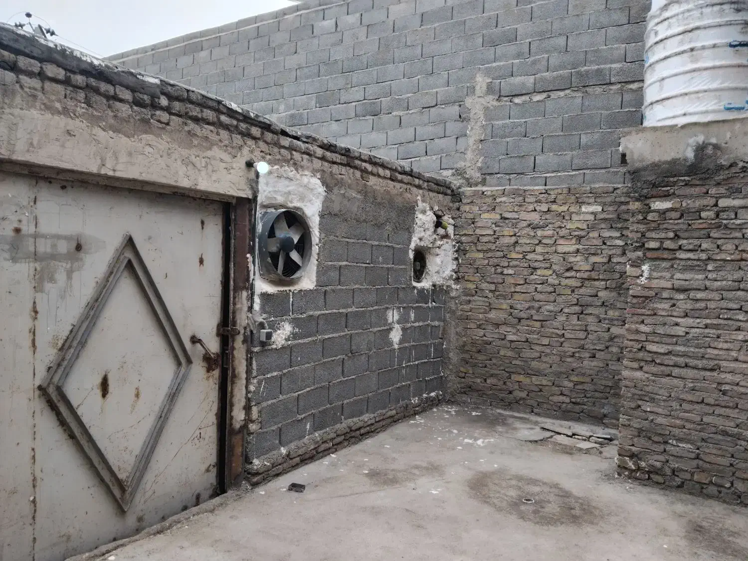 کارگاه ۸۰ متری