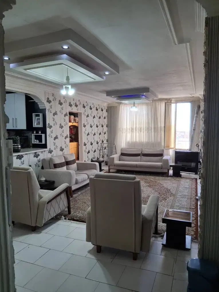 ۸۵ متری بازسازی شده نزدیک بلوار باغستان