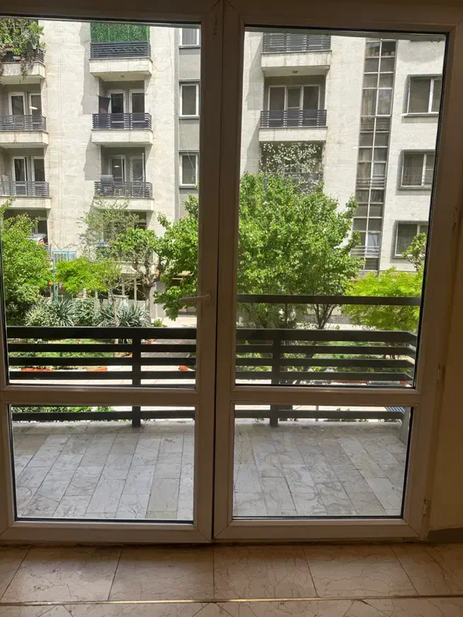 آپارتمان ۱۰۶ متری قنات کوثر سراج