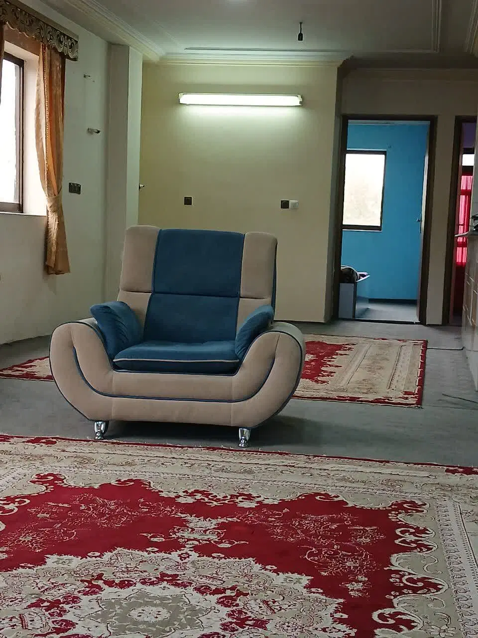 بسیار تمیز با امکانات کامل  توافقی نزدیک کلینیک