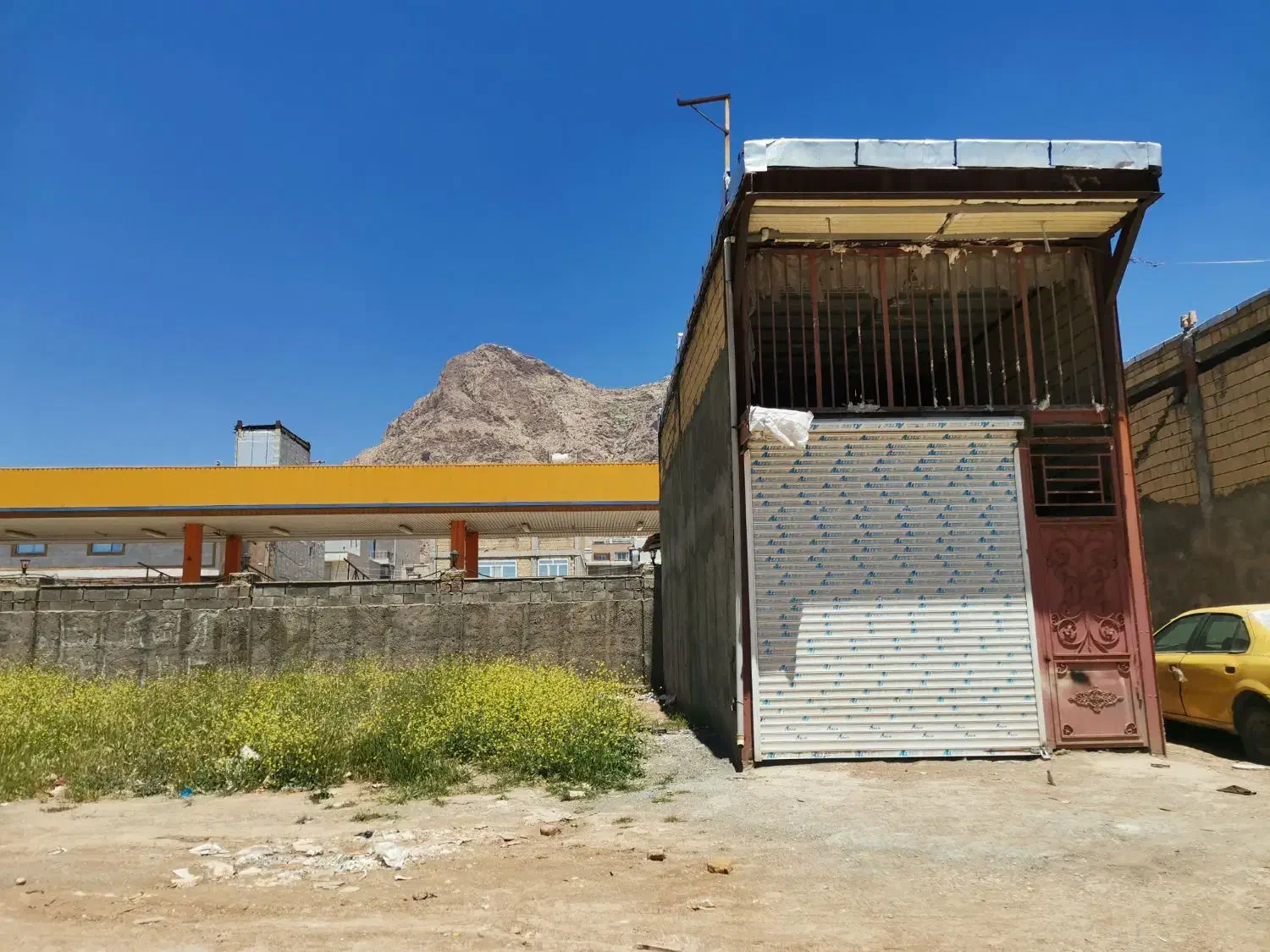 زمین تجاری بهترین موقعیت نزدیک فضای مدرسه و پارک