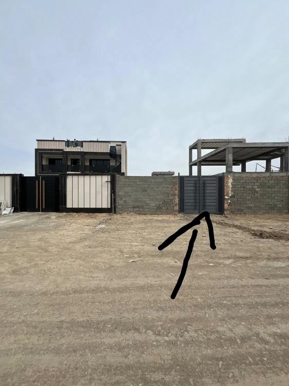 چهار دیوار با جواز برای ساخت ویلا