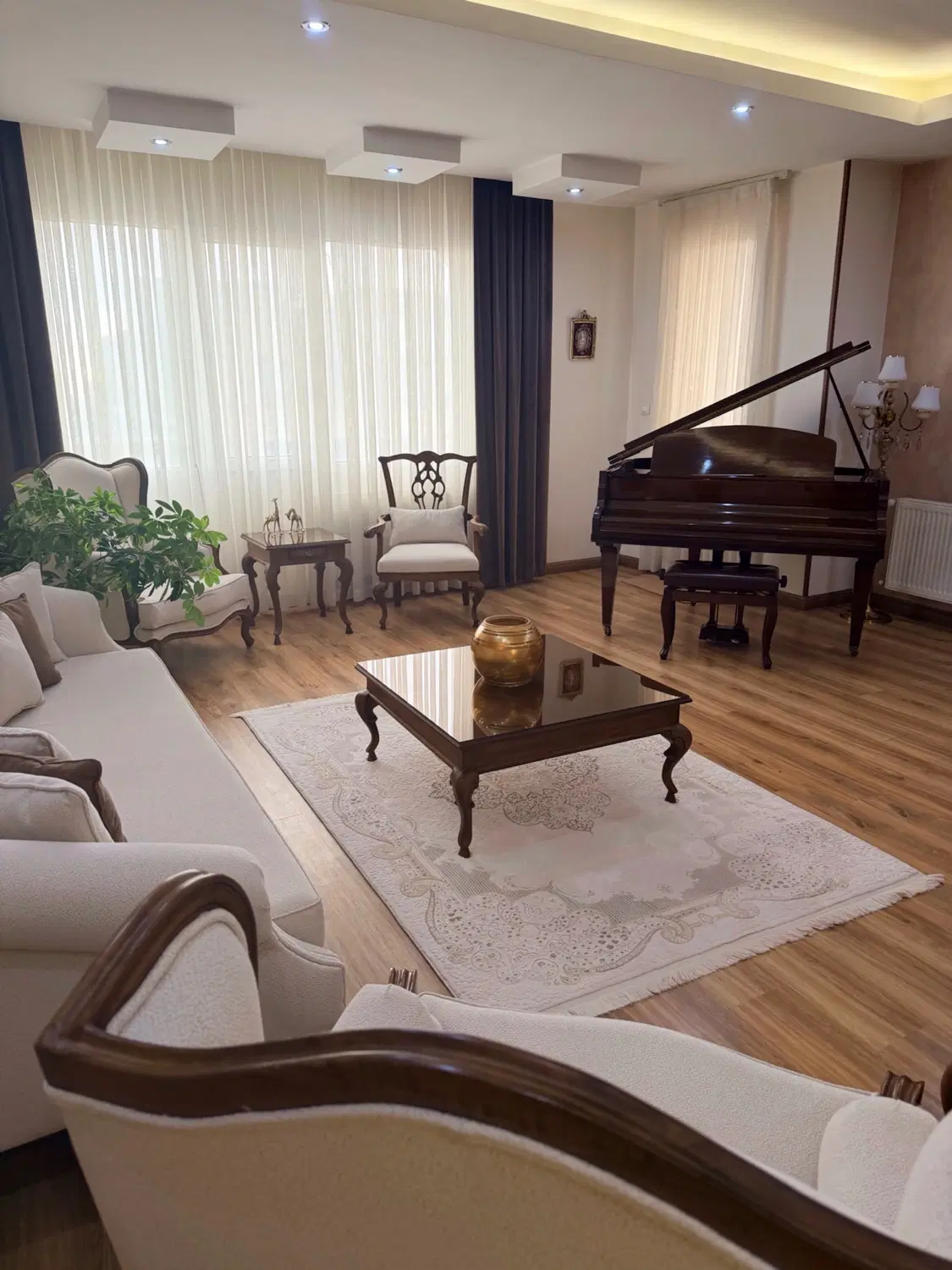 آپارتمان شمالی رو به نما