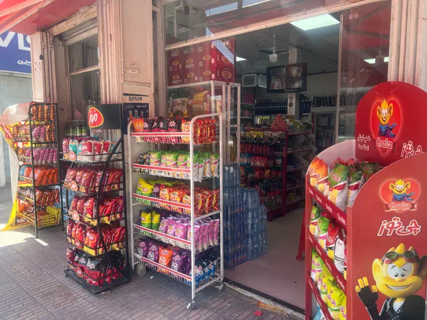 اجاره دو دهنه مغازه بر اصلی بیست متری سعدی