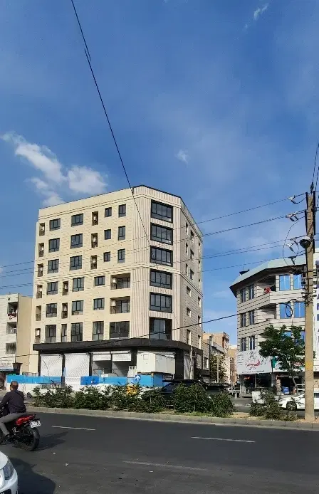 طبقه ۳ از ۶ نوساز ۱۵۰ متر بر اصلی بلوار خلیج فارس