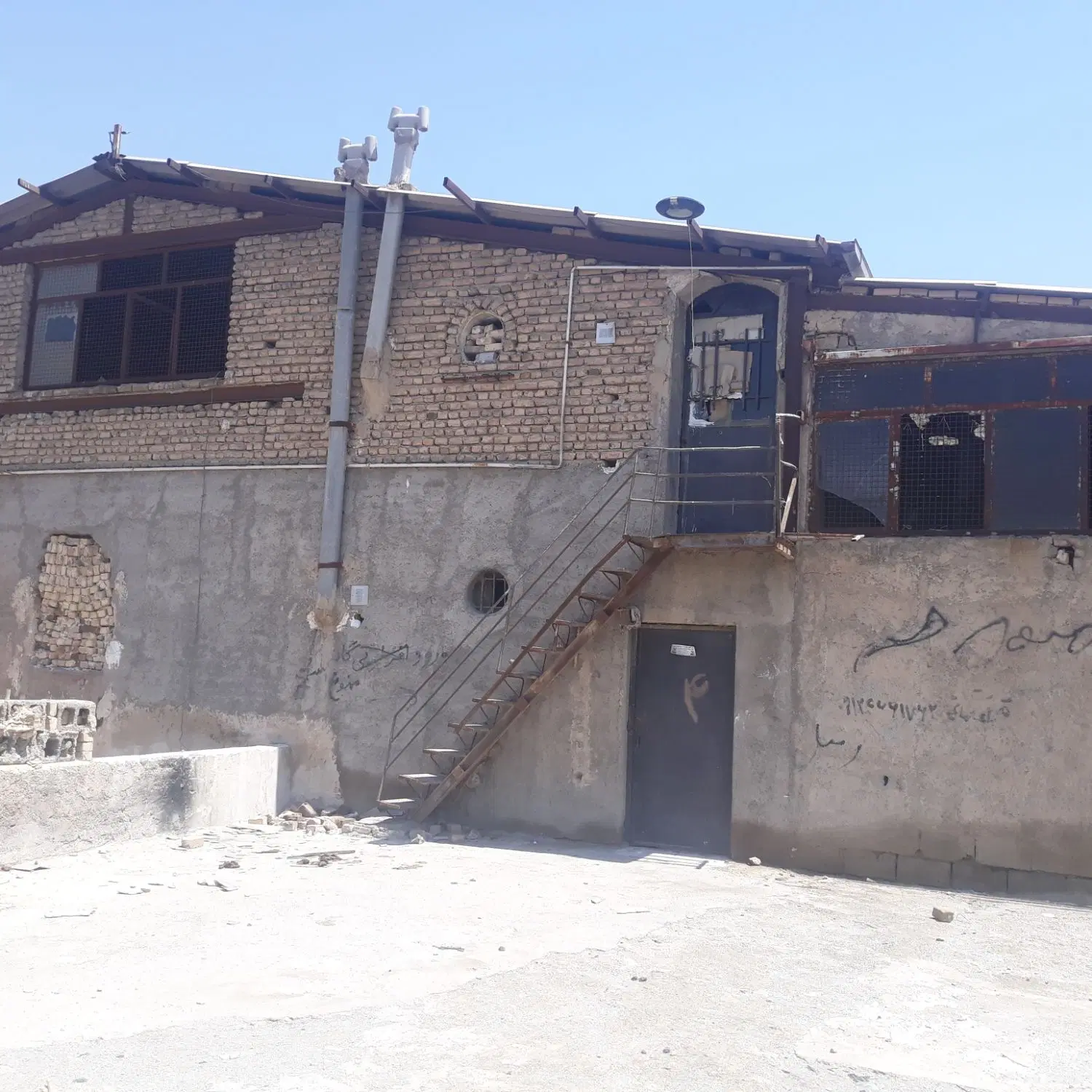 سالن خرپا اجاره