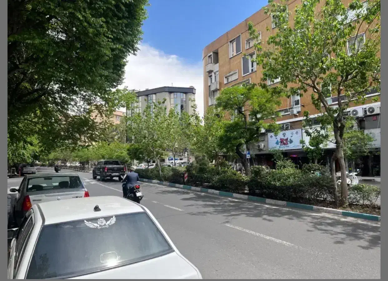 28 متر مغازه پر تردد سهروردی
