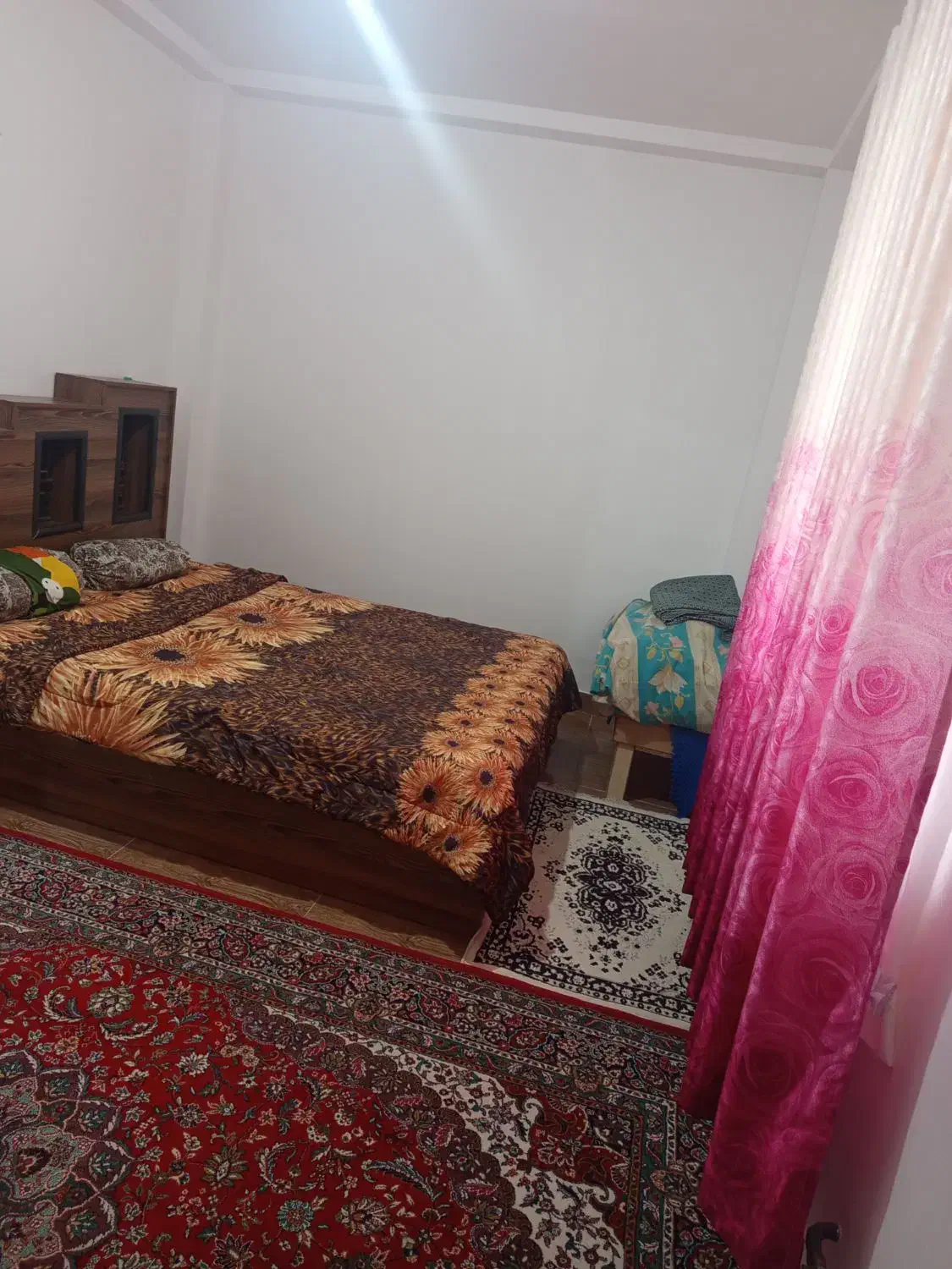 ویلا نیمه دربست