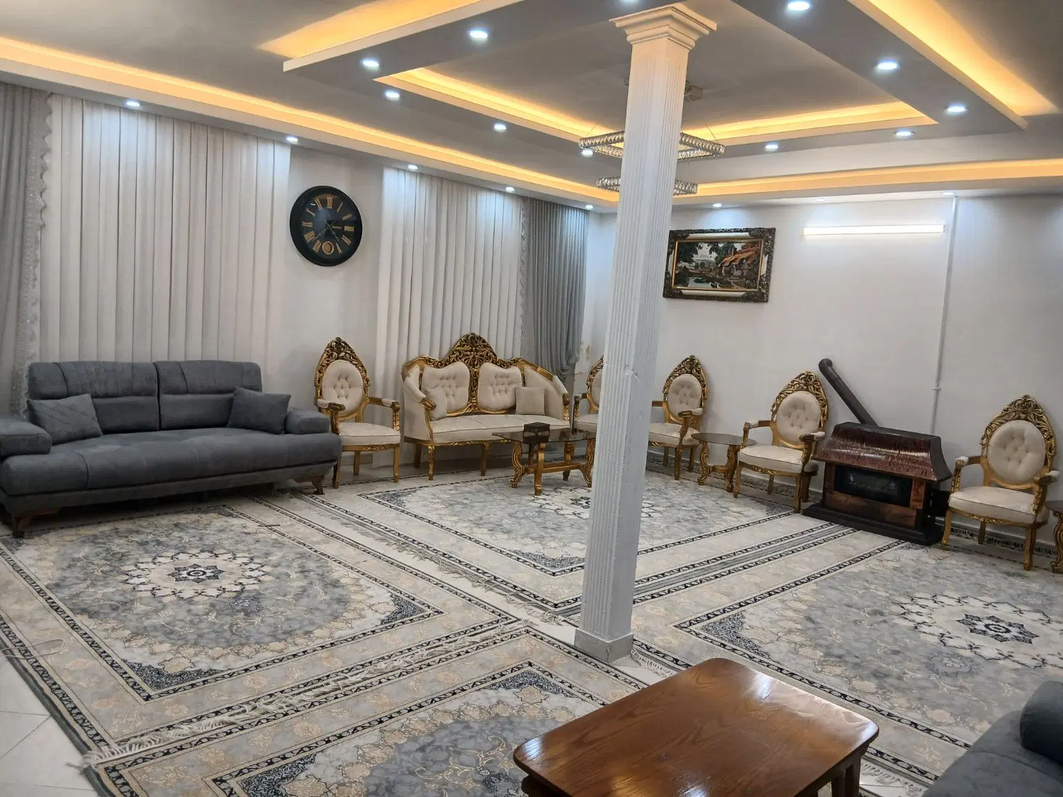 اپارتمان ۱۴۰ متری سه خواب